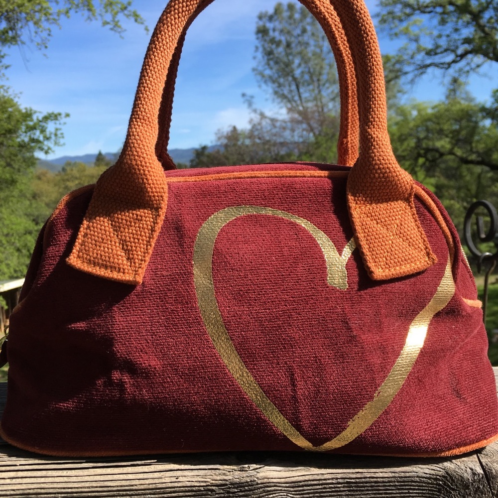 Victoria’s Secret satchel golden heart 💛 NEW